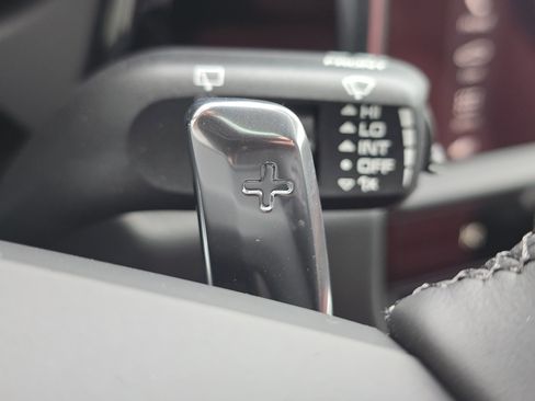 New 2026 Porsche Macan image 26