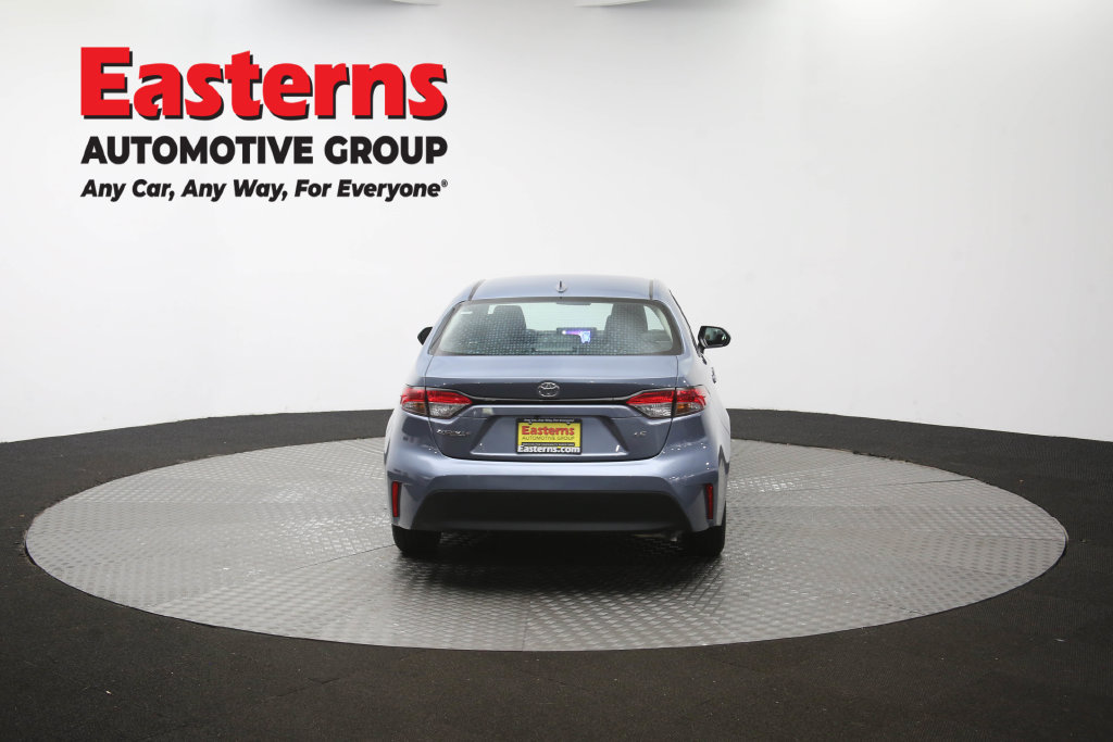 Used 2025 Toyota Corolla LE FWD image 39