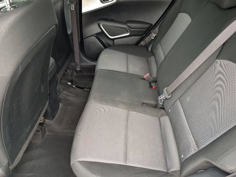 Used 2023 Kia Soul LX w/ LX Technology Package FWD image 10