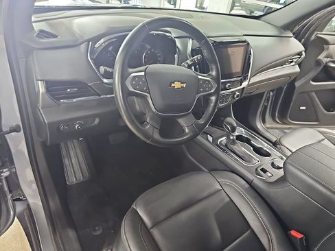 Used 2023 Chevrolet Traverse LT w/ LT Premium Package AWD/4WD image 22