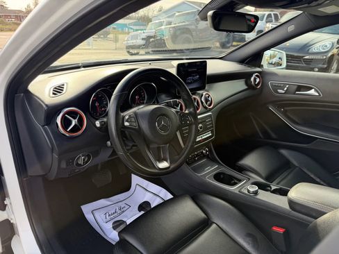 Used 2019 Mercedes-Benz GLA 250 4MATIC image 10