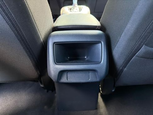 Used 2023 Honda HR-V Sport image 28