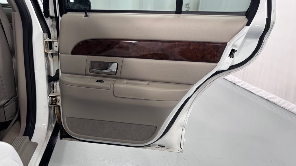 Used 2008 Mercury Grand Marquis LS RWD image 28