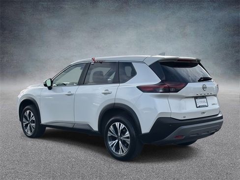 Used 2023 Nissan Rogue SV image 6