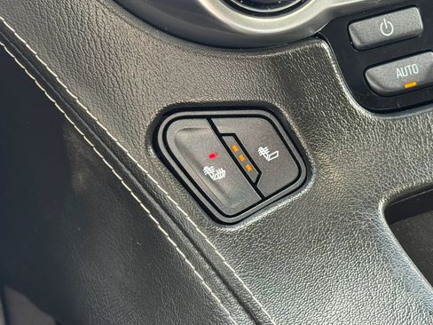 Used 2017 Chevrolet Suburban LT AWD/4WD image 42