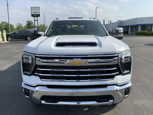 New 2026 Chevrolet Silverado 3500 LTZ w/ LTZ Premium Package AWD/4WD image 3