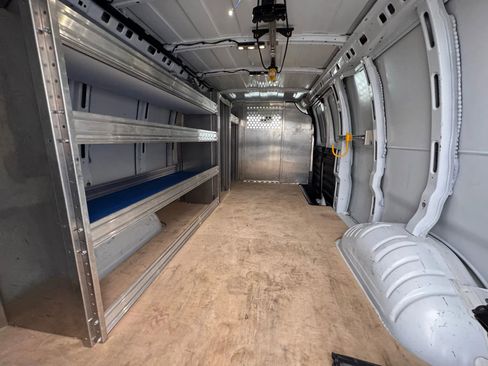 Used 2025 Chevrolet Express 2500 Extended w/ Communications Package image 24