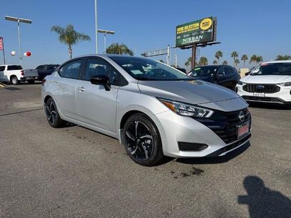 New 2025 Nissan Versa SR w/ Trunk Package