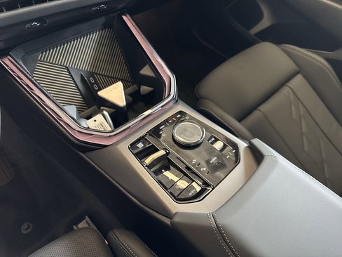 Used 2025 BMW X3 xDrive30i w/ Convenience Package image 23