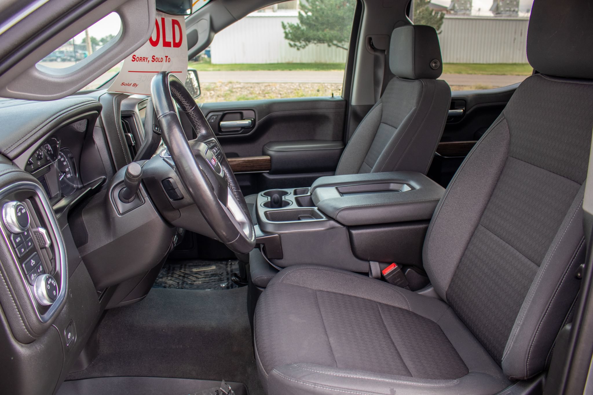 Used 2021 GMC Sierra 1500 SLE w/ X31 Off-Road Package AWD/4WD image 16