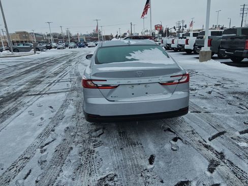 Certified 2025 Toyota Camry LE image 4