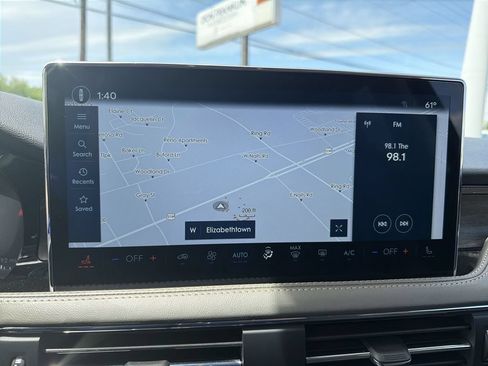 Used 2023 Lincoln Corsair Reserve AWD/4WD image 18
