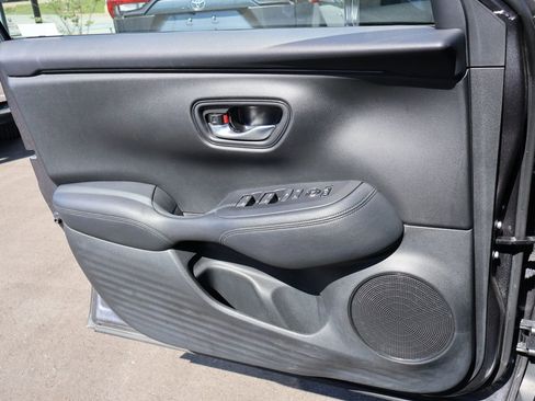 Certified 2024 Honda HR-V LX image 28
