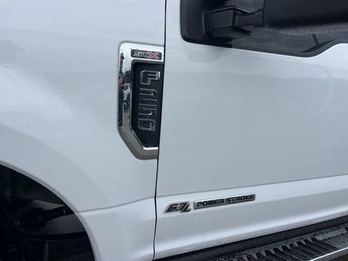Used 2020 Ford F250 XL w/ STX Appearance Package AWD/4WD image 3