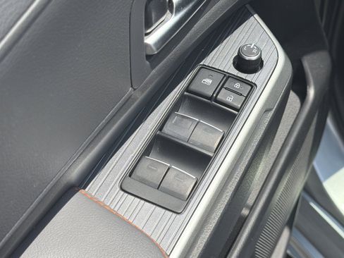 Certified 2023 Toyota Sienna XSE FWD image 23
