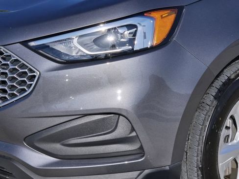 Used 2023 Ford Edge SE AWD/4WD image 9