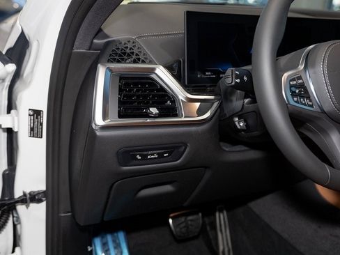 New 2026 BMW X6 M60i image 15