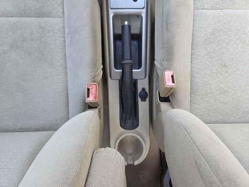 Used 2009 Chevrolet Aveo LT FWD image 28