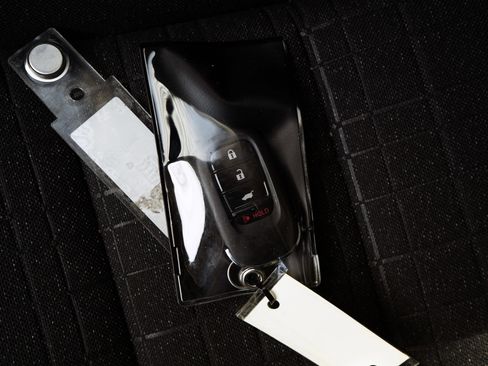 Certified 2026 Honda HR-V LX image 45