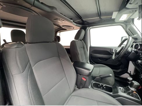 Used 2022 Jeep Wrangler Sport AWD/4WD image 24