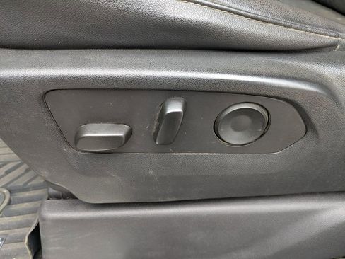 Used 2024 Chevrolet Silverado 3500 LT w/ Convenience Package image 16