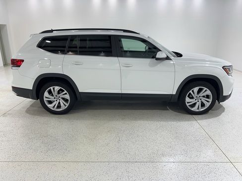 Used 2021 Volkswagen Atlas SE w/ Panoramic Sunroof Package image 6