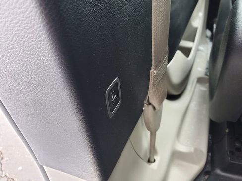 Certified 2024 Chrysler Pacifica Touring-L image 26