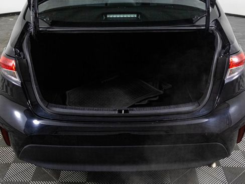 Used 2024 Toyota Corolla LE image 32