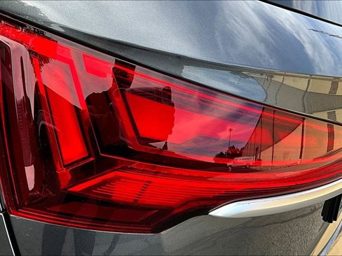 Certified 2023 Audi Q5 2.0T Premium w/ Convenience Package image 23