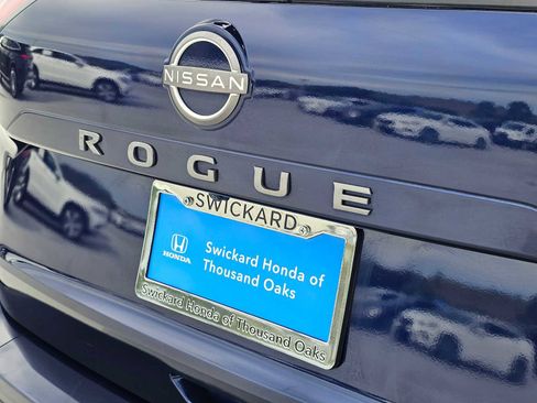 Used 2024 Nissan Rogue SV FWD image 13