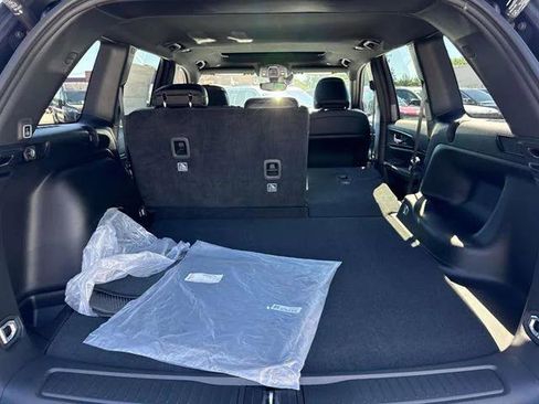 Certified 2024 Jeep Grand Cherokee Altitude image 4