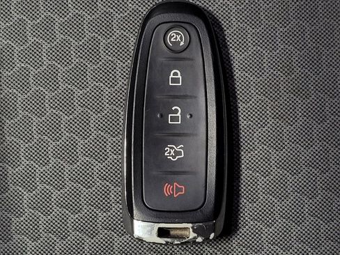 Used 2019 Ford Escape SE FWD image 32