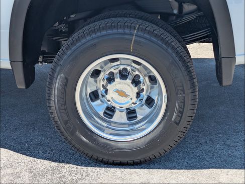New 2026 Chevrolet Silverado 3500 High Country w/ High Country Premium Package AWD/4WD image 10