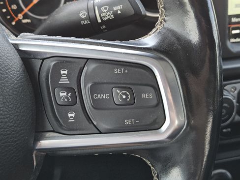 Used 2020 Jeep Gladiator Overland AWD/4WD image 20