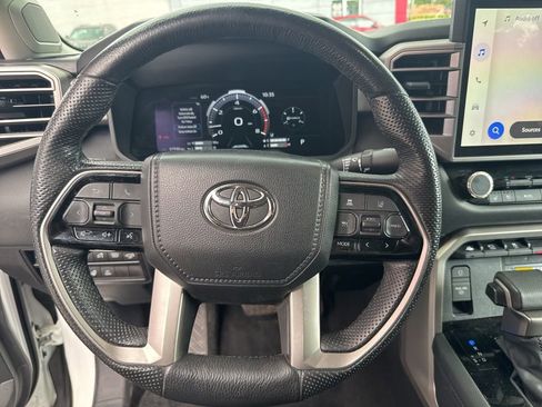 Used 2024 Toyota Tundra Limited AWD/4WD image 31