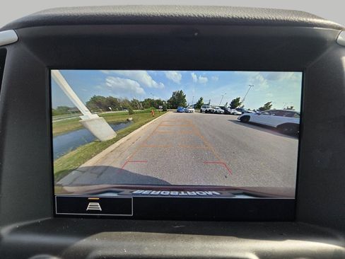 Used 2024 GMC Terrain SLT w/ Elevation Edition FWD image 21