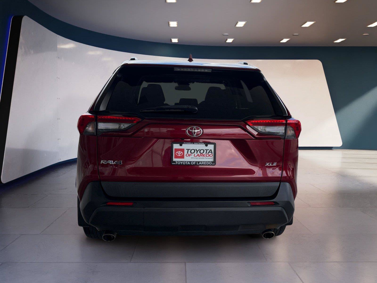 Used 2022 Toyota RAV4 XLE w/ Convenience Package FWD image 4