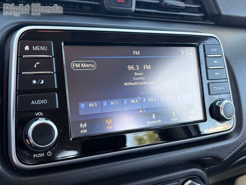 Used 2025 Nissan Versa S w/ Trunk Package FWD image 20