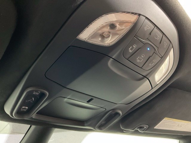 Used 2025 Chrysler Pacifica Pinnacle w/ Trailer Tow Group FWD image 23