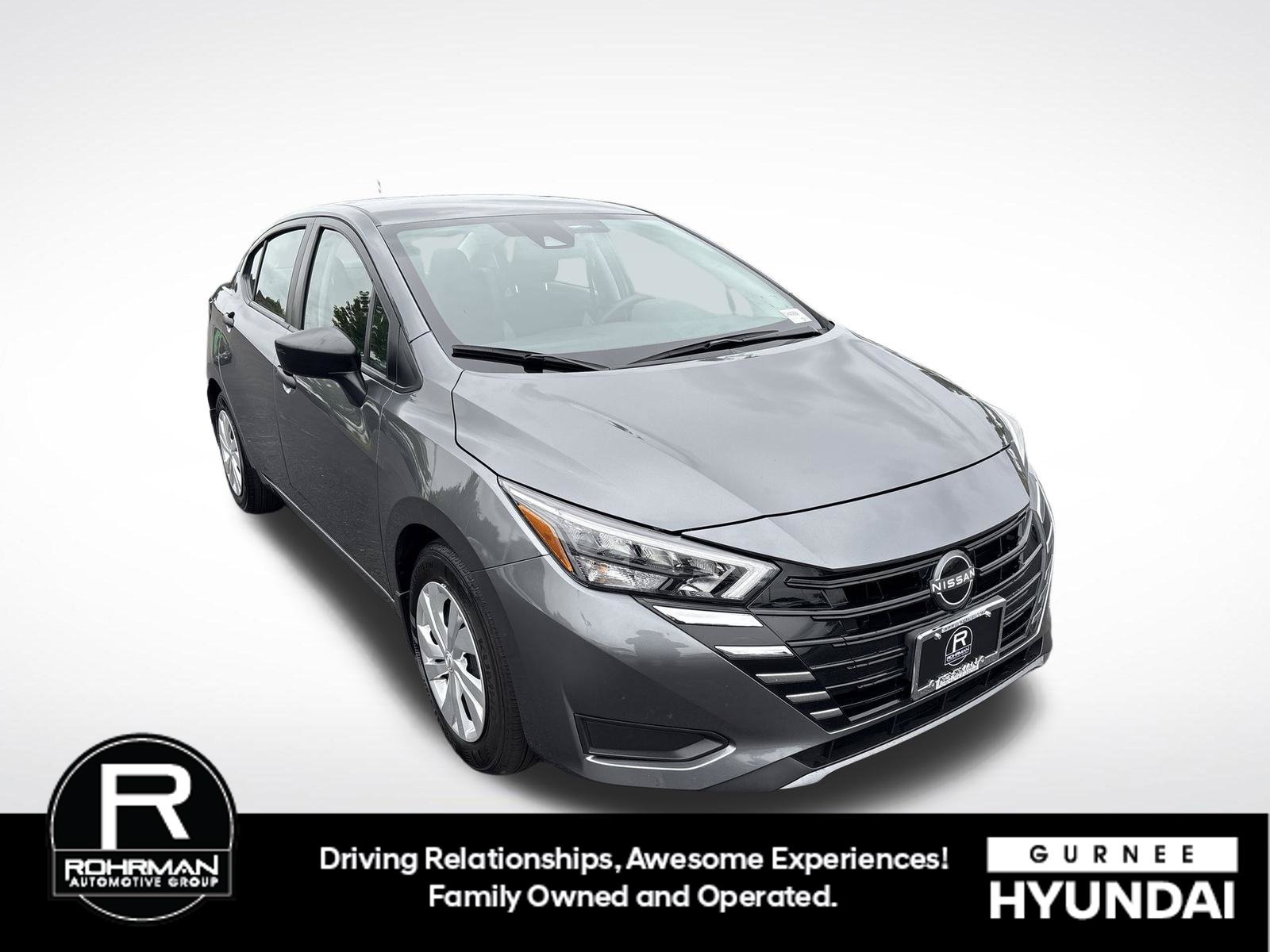 Used 2025 Nissan Versa S w/ Trunk Package FWD image 2
