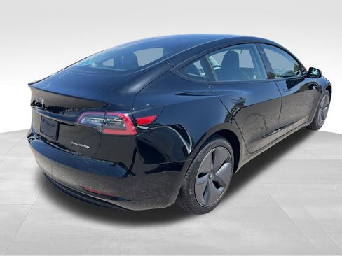 Used 2023 Tesla Model 3 Standard Range RWD image 5