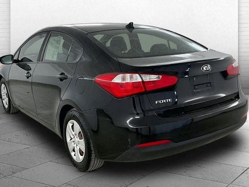 Used 2016 Kia Forte LX image 4