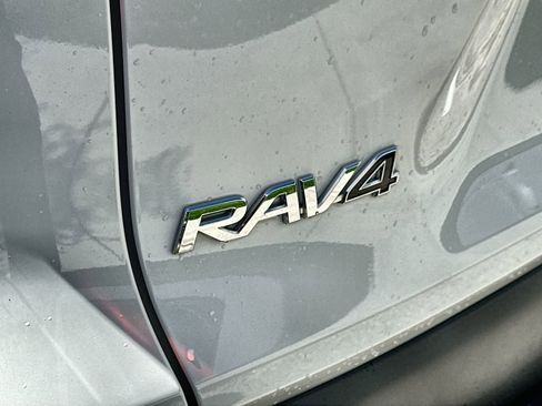 Used 2024 Toyota RAV4 LE AWD/4WD image 15