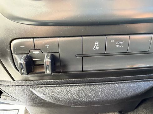 Used 2014 RAM 1500 Express image 29