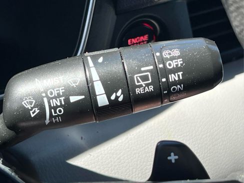 Used 2023 Honda Pilot LX image 25