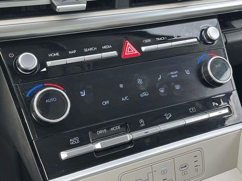 Used 2025 Hyundai Santa Fe SEL image 33