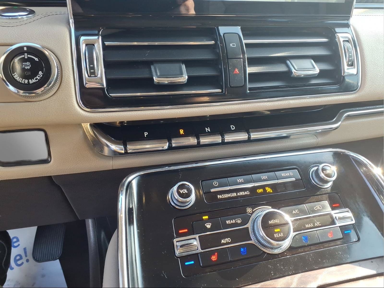 Used 2023 Lincoln Navigator Reserve AWD/4WD image 11