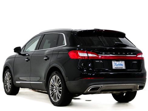Used 2018 Lincoln MKX Reserve w/ Driver Assistance Package image 11