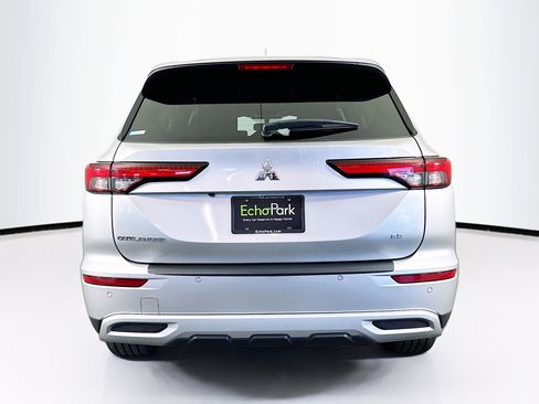 Used 2024 Mitsubishi Outlander SE image 7