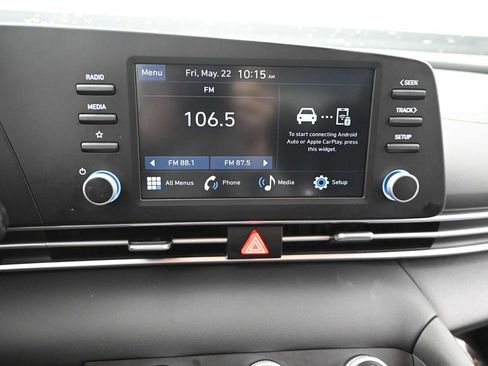 Used 2024 Hyundai Elantra SE FWD image 18